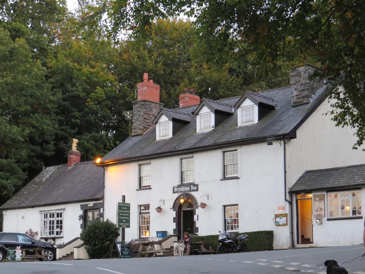 The Bryntirion Inn Llandderfel Exterior foto